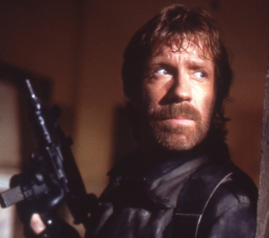 Chuck Norris na natáčení "The Delta Force" (1986)