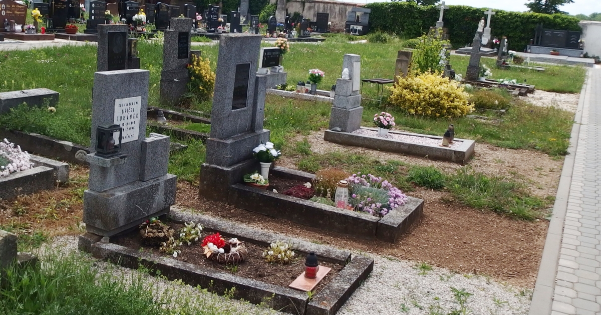 Fotografie hřbitova ve Strážnici