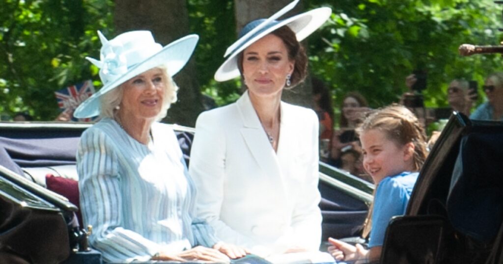 Fotografie princezny Kate, královny Camilly a princezny Charlotte