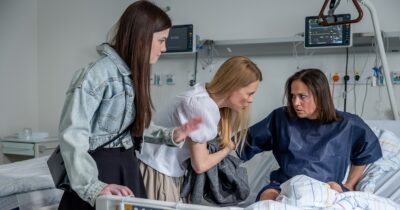 Fotografie ze seriálu Ulice - Vanda předčasně rodí