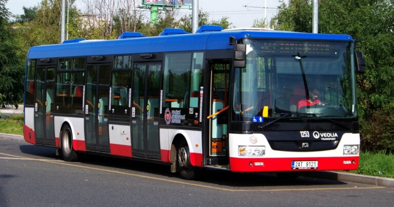 Fotografie autobusu, ilustrační foto