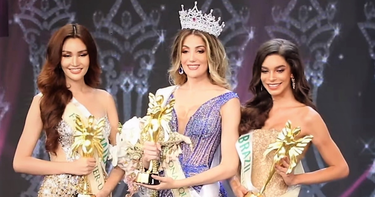 Fotografie finalistek soutěže Miss International Queen