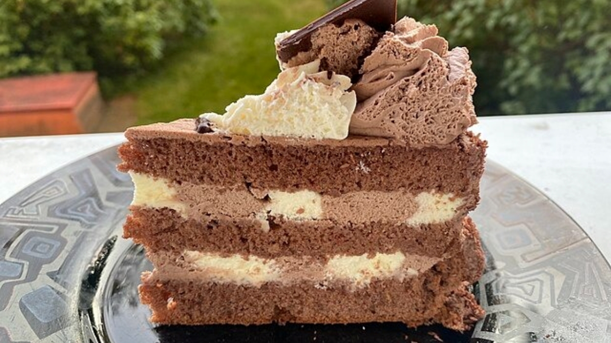 Oblíbený komunistický zákusek Harlekýn