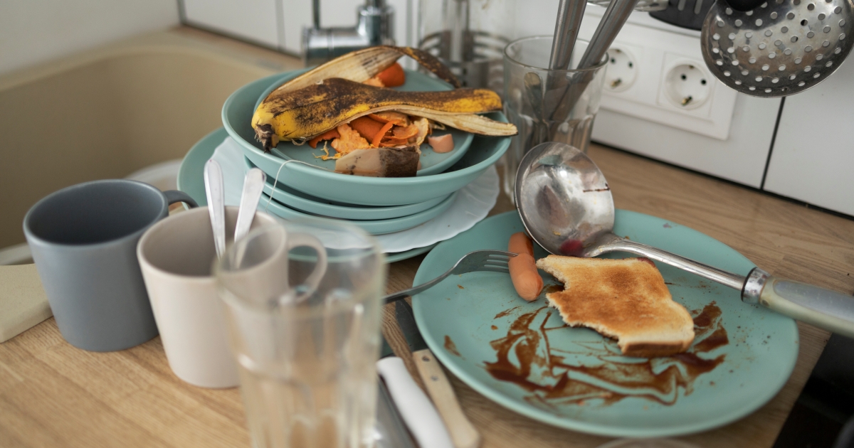 Fotografie nepořádku v kuchyni