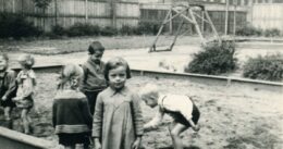 Fotografie dětí v Praze za socialismu