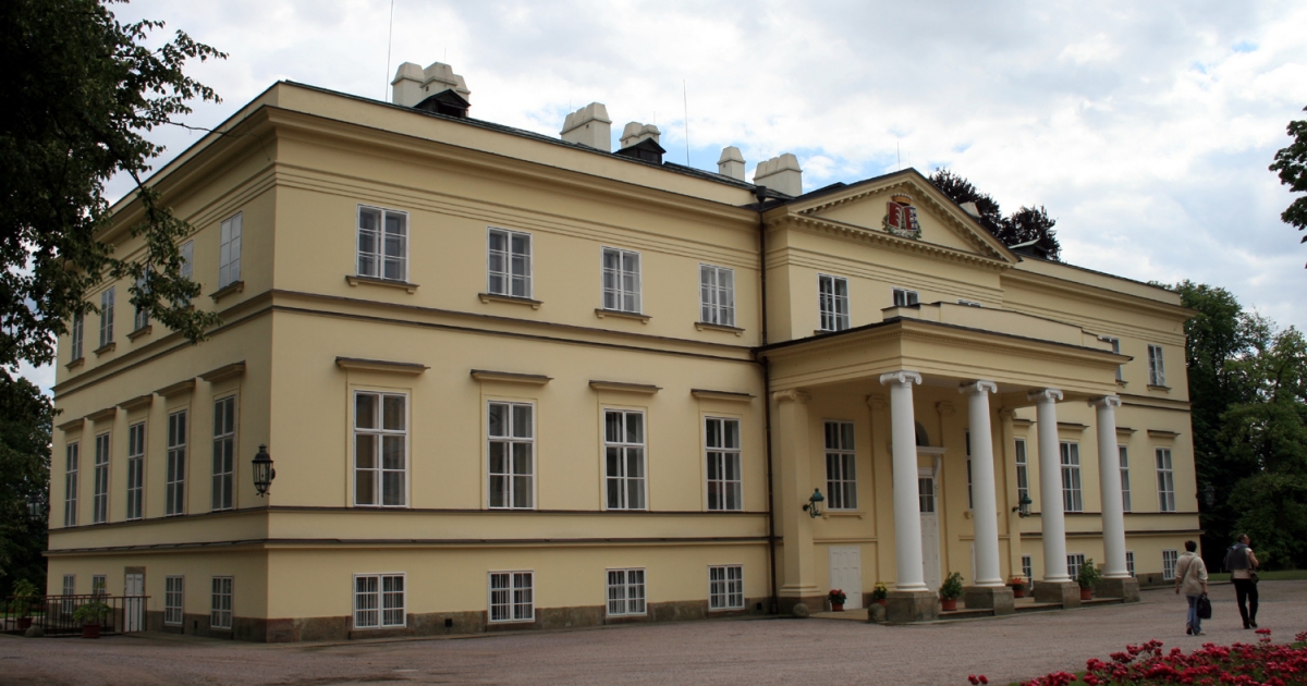 Fotografie zámku v Kostelci nad Orlicí