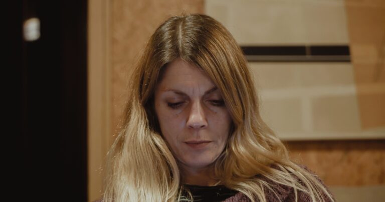 Fotografie smutné ženy