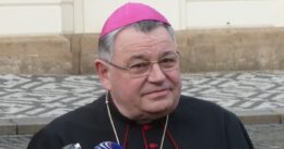 Fotografie kardinála Dominika Duky