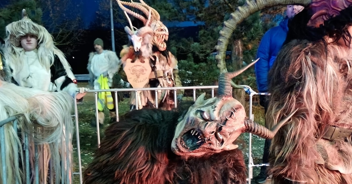 Fotografie krampusáků