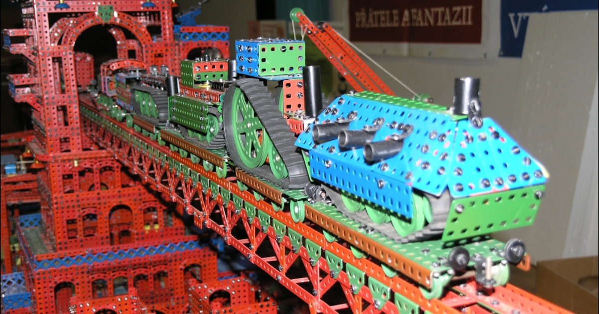 Fotografie stavebnice Merkur