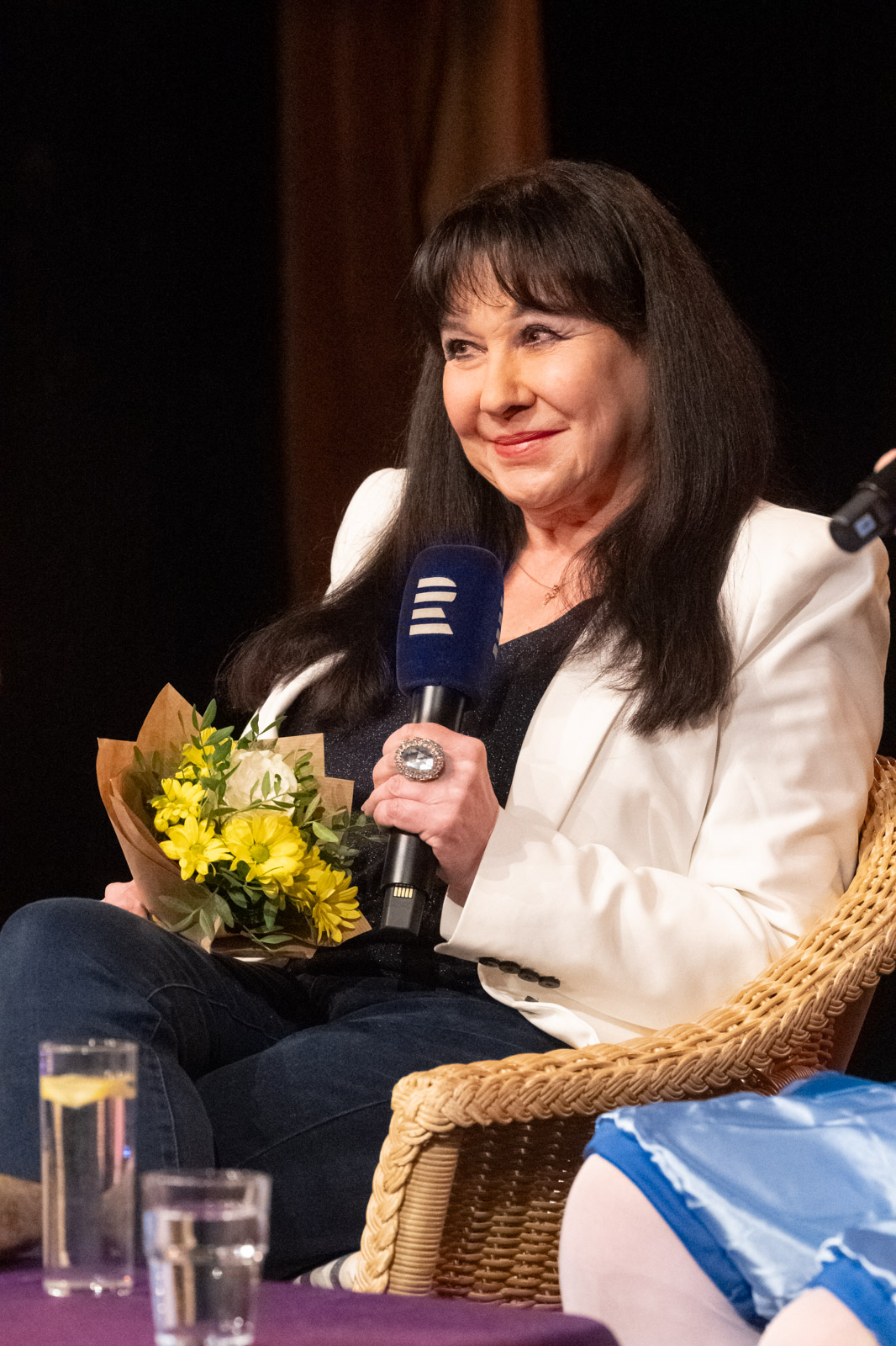 Fotografie Dády Patrasové při natáčení pořadu Tobogán