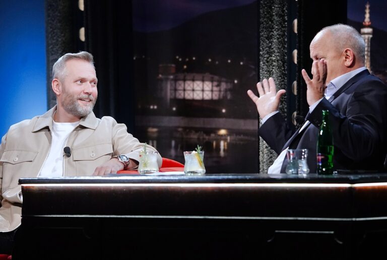 Fotografie Ondřeje Novotného a Jana Krause v pořadu Show Jana Krause