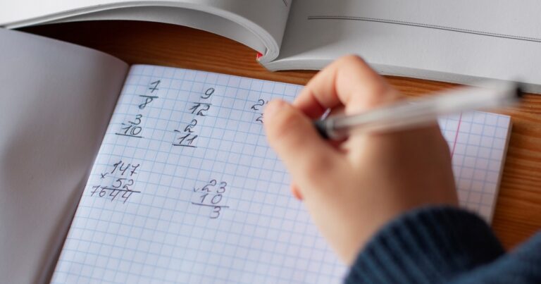 Fotografie sešitu z matematiky