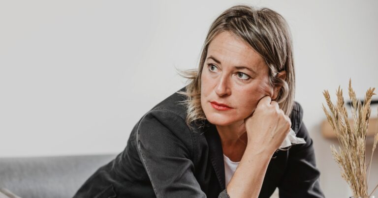 Fotografie nešťastné ženy