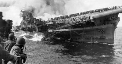 Fotografie z útoku na letadlovou loď USS Franklin