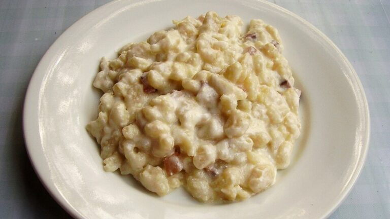 Fotografie halušek s brynzou