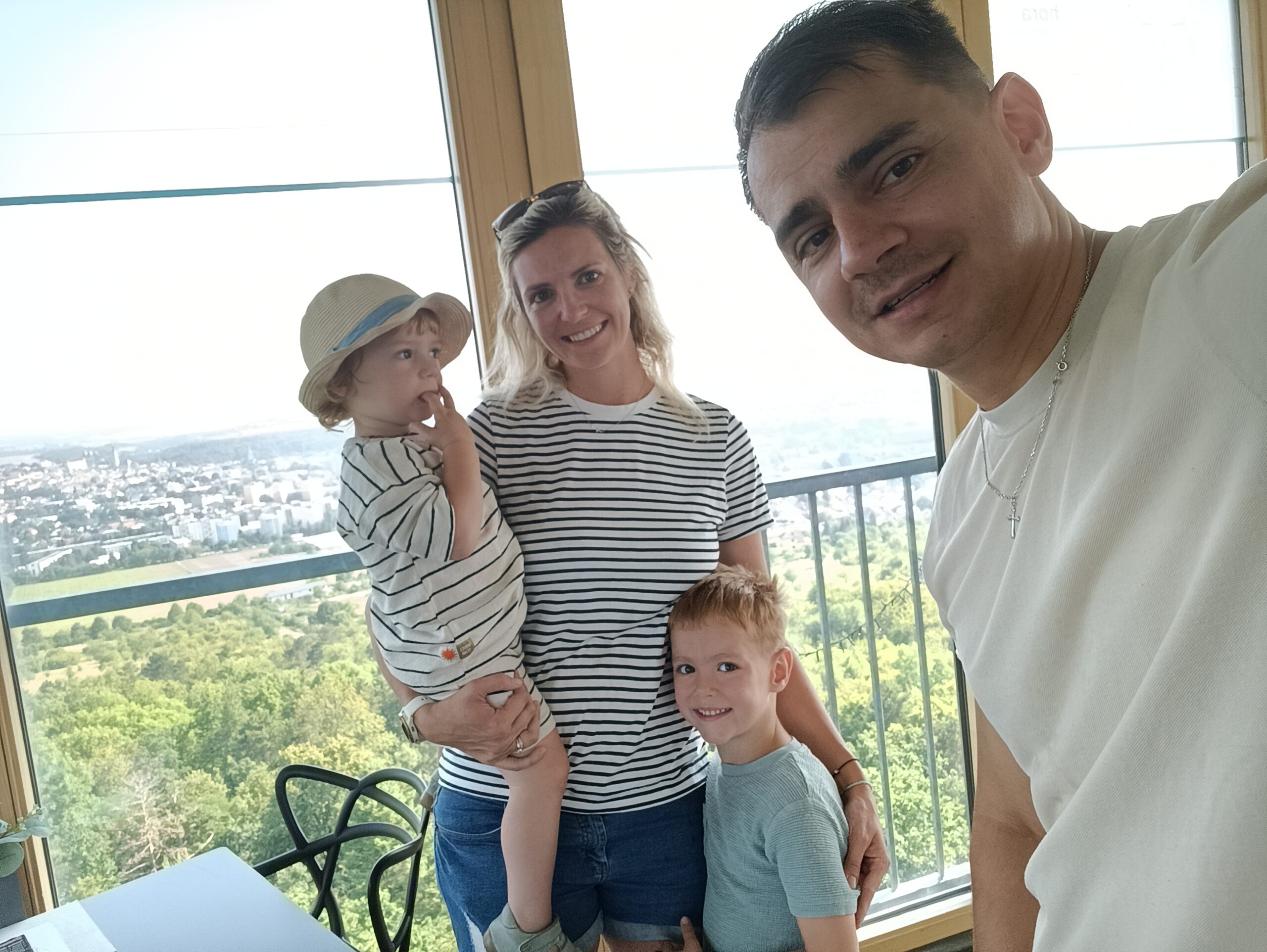 Fotografie rodiny nemocného Oldy Aubrechta