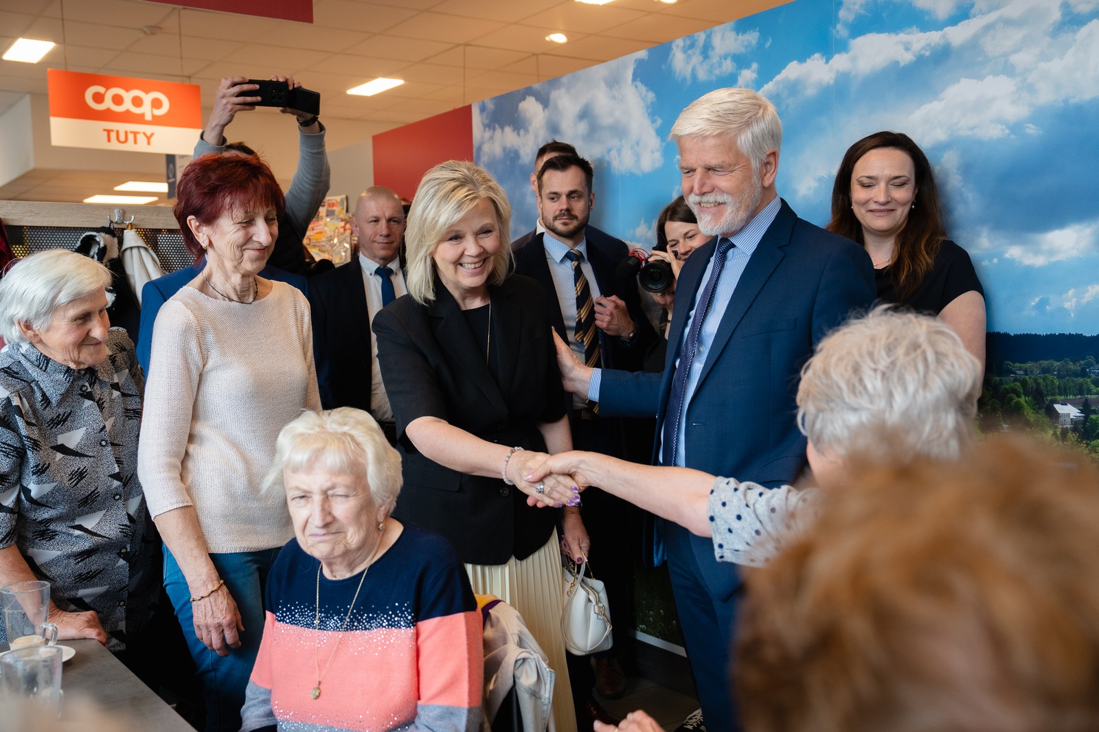 Fotografie prezidentského páru na oficiální návštěvě Pardubického kraje