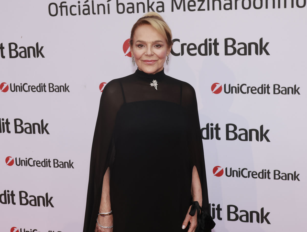 Dagmar Havlová na party UniCredit Banky na Mlýnské kolonádě